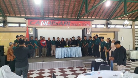 Belajar dari Hutan Rakyat Tersertifikasi Internasional: Dua Mahasiswa Kehutanan UGM Magang di KOSTAJASA